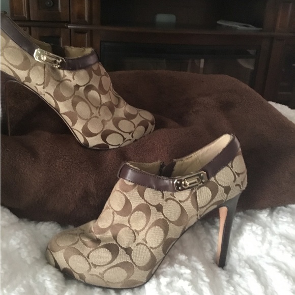 Coach stilettos - Picture 5 of 6